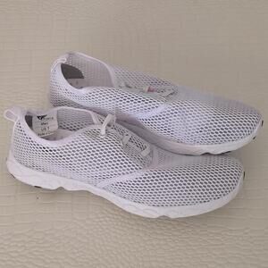 NWOT. Fortis Breathable Mesh White Sneakers Men's 7